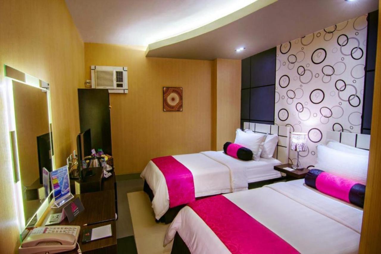 Eloisa Royal Suites Lapu-Lapu City Esterno foto